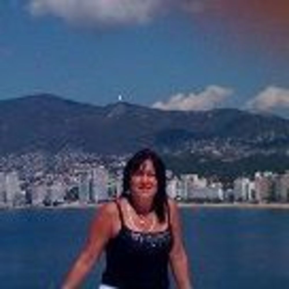 Meet your Posher, Lois angiolillo